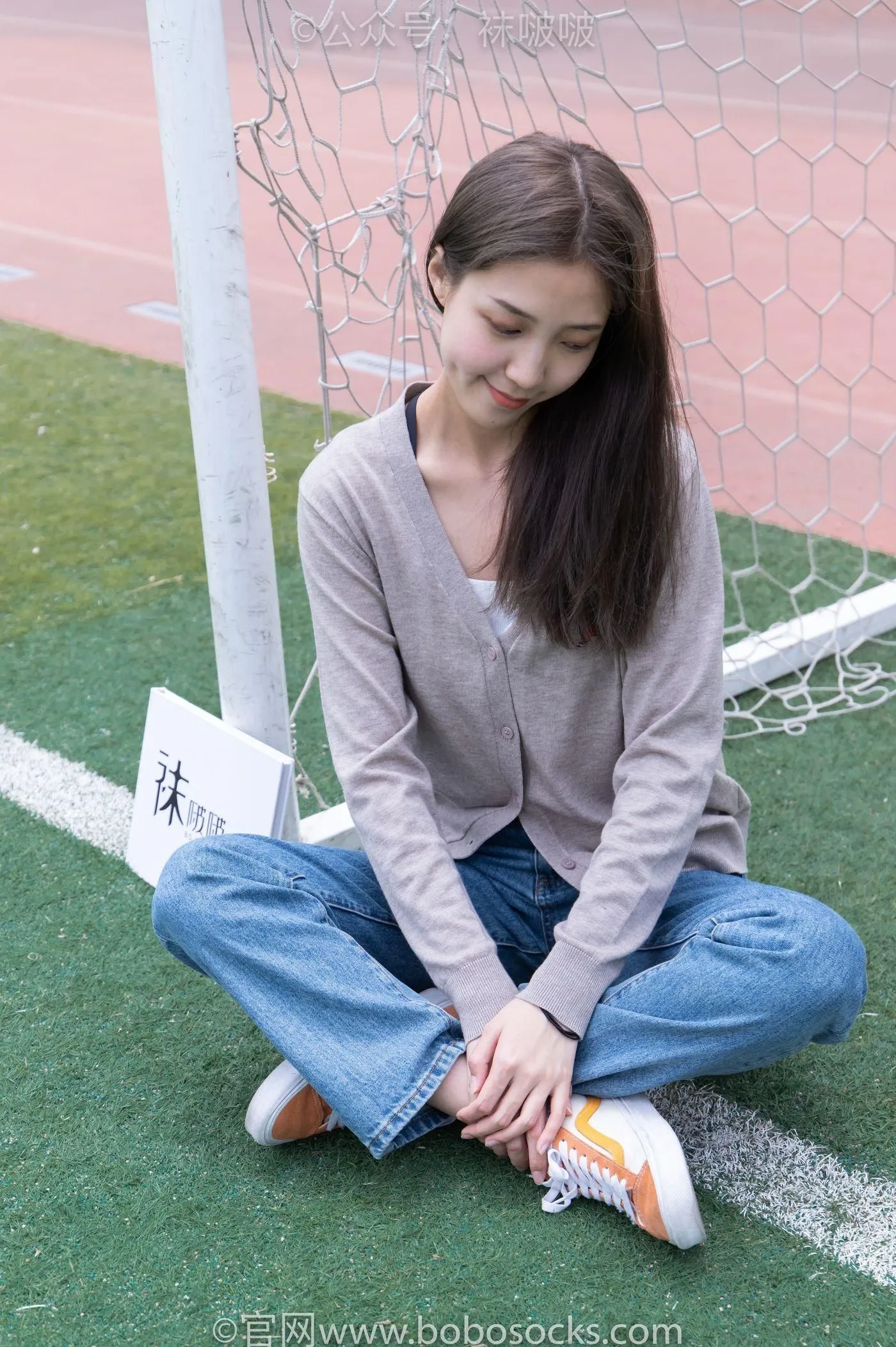 [BoBoSocks袜啵啵]NO.004 泡芙-vans帆布鞋、白棉袜、裸足 [127P]插图8
